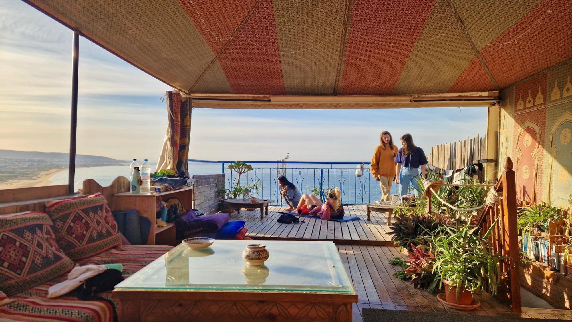 Kekai Surf House Hostel